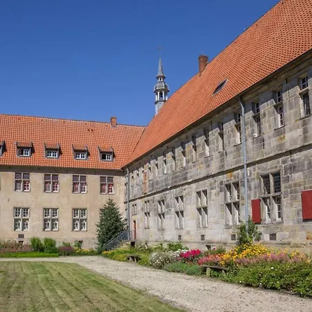 Nino-Boardinghouse 12 - Ruth'S Apartment