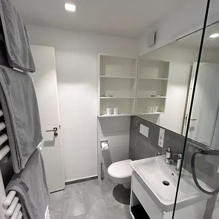 Nino-boardinghouse 12 - Ruth's Apartment *